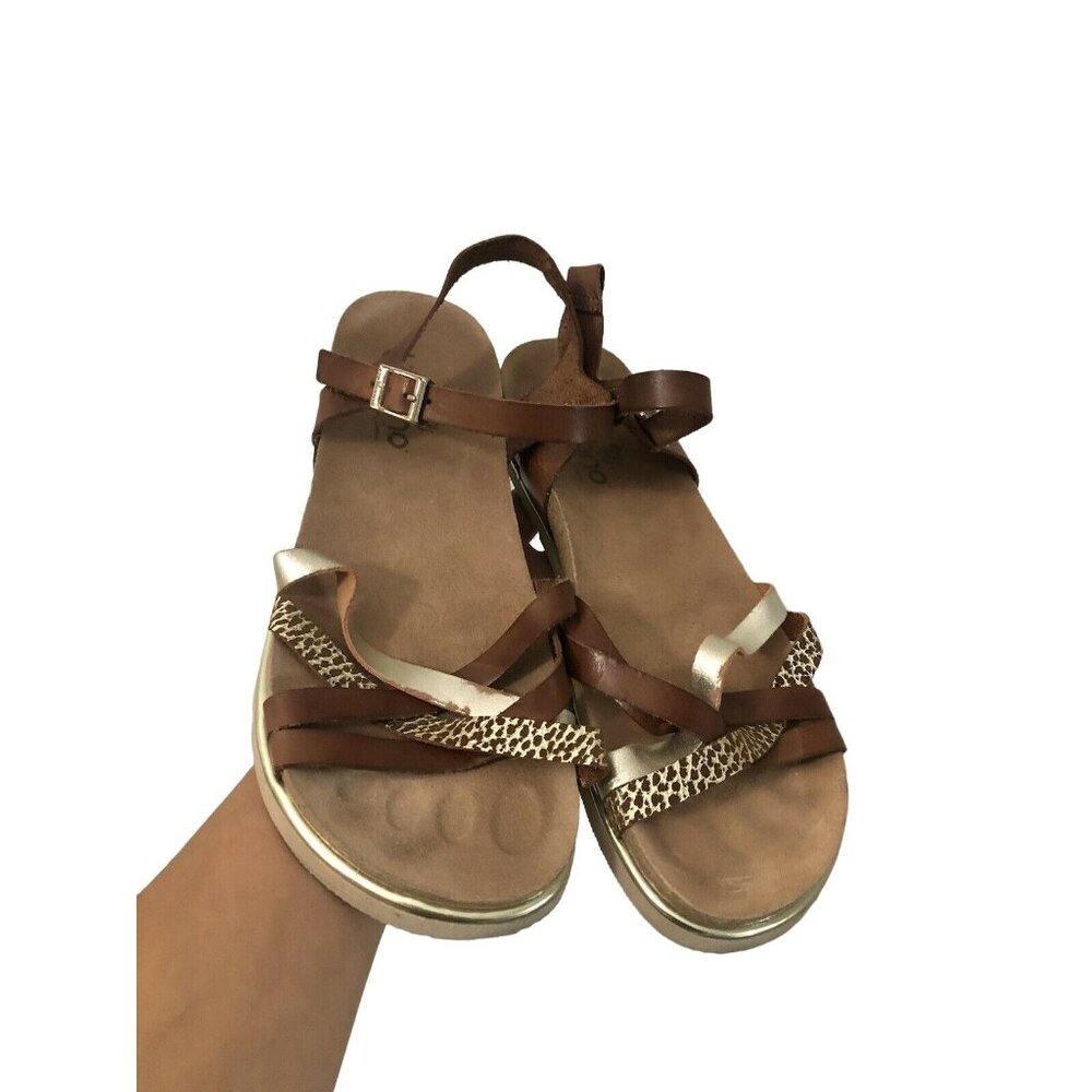 Yokono Leather Metallic Strappy Made in Spain Flat Sandals Size 9